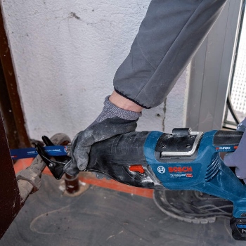 Bosch akumulatorska univerzalna testera-recipro GSA 185-LI 1x5,0 Ah 06016C0021 Bosch akumulatorska univerzalna testera-recipro GSA 185-LI 1x5,0 Ah 06016C0021