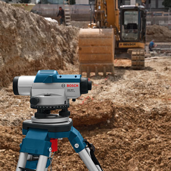 Bosch optički uređaj za nivelisanje GOL 32 D Professional 0601068500 Bosch optički uređaj za nivelisanje GOL 32 D Professional 0601068500