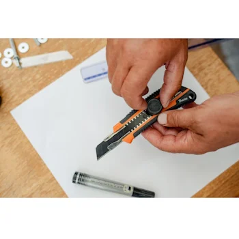 Bradas skalpel 18mm DIY-KN1820 Bradas skalpel 18mm DIY-KN1820