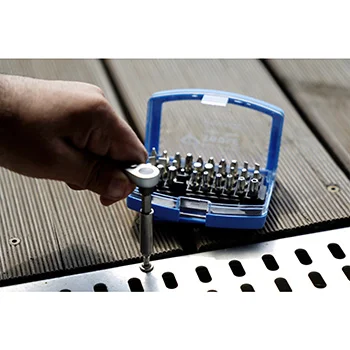 Brilliant Tools akcijski komplet - metalna kutija za alat + set bitova 32kom + 2 u 1 COB LED džepna lampa + brzi okasti ključ + čekić + skalpel BT-150852-4 Brilliant Tools akcijski komplet - metalna kutija za alat + set bitova 32kom + 2 u 1 COB LED džepna lampa + brzi okasti ključ + čekić + skalpel BT-150852-4