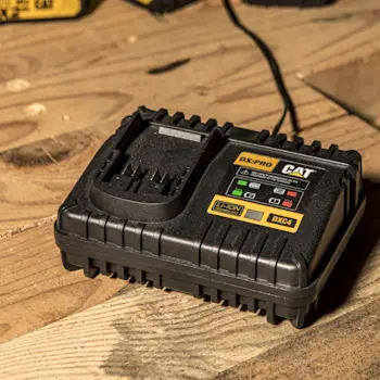 CAT punjač 18V DXC4 CAT punjač 18V DXC4