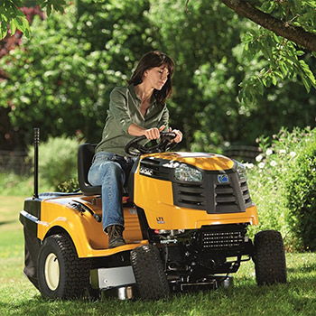 Cub Cadet traktorska kosačica sa korpom LT1 NR92-5