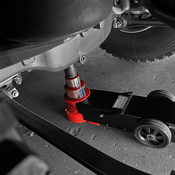 Super vulkanizerska akcija set 12 - Chicago Pneumatic hidraulična dizalica 30t CP85030 + stalci (klocne) 12t CP82120 + Gedore spasilački nož SB 6952-00 Super vulkanizerska akcija set 12 - Chicago Pneumatic hidraulična dizalica 30t CP85030 + stalci (klocne) 12t CP82120 + Gedore spasilački nož SB 6952-00