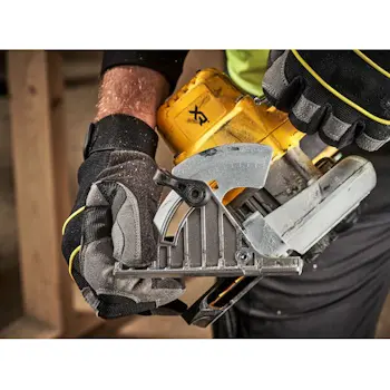 DeWalt aku cirkular 18V XR DCS565N-XJ DeWalt aku cirkular 18V XR DCS565N-XJ