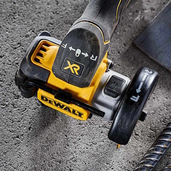 DeWalt akumulatorska kružna testera Solo 18V DCS438N-6