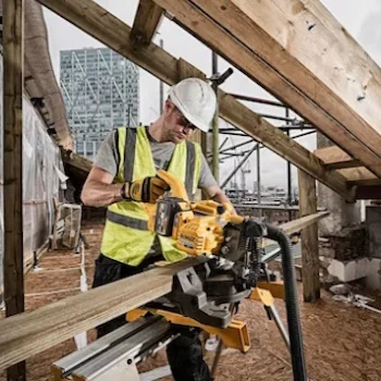 DeWalt akumulatorski ger za drvo Solo DCS777N-2 DeWalt akumulatorski ger za drvo Solo DCS777N-2