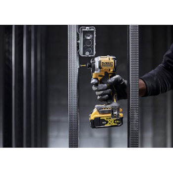 DeWalt akumulatorski udarni odvrtač 2x5.0 Ah XR DCF850P2T-6