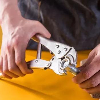 Deli grip klešta Standard 200mm EDL0381 Deli grip klešta Standard 200mm EDL0381