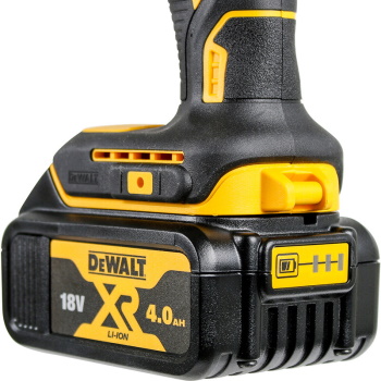 DeWalt aku bušilica 18V 2x4.0 Ah DCD777M2T-2