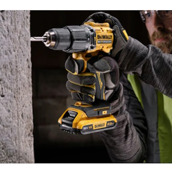 DeWalt aku bušilica odvijač 18V DCD100YD2T DeWalt aku bušilica odvijač 18V DCD100YD2T