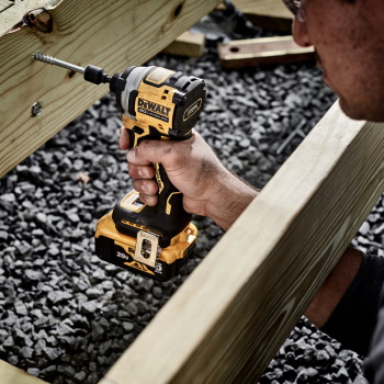 DeWalt aku udarni odvijač 2x2.0Ah 205Nm DCF850D2T DeWalt aku udarni odvijač 2x2.0Ah 205Nm DCF850D2T