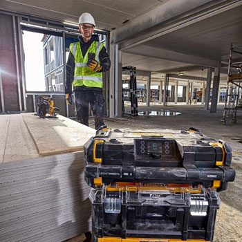 DeWalt akumulatorski vibracioni odvijač-bušilica bez četkica 18V/5Ah DCD996P2R DeWalt akumulatorski vibracioni odvijač-bušilica bez četkica 18V/5Ah DCD996P2R