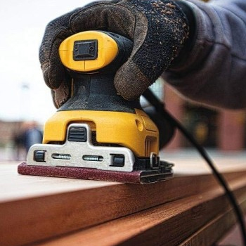DeWalt brusilica vibraciona 230W 115mm DWE6411 DeWalt brusilica vibraciona 230W 115mm DWE6411