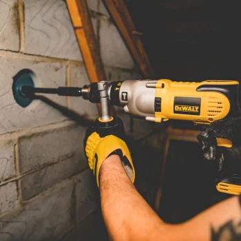 DeWalt električna udarna bušilica 1300W 16mm D21570K DeWalt električna udarna bušilica 1300W 16mm D21570K