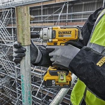 DeWalt set akumulatorskih bušilica DCK2077P2T (DCD791 + DCF894 + 2 x baterija 18V/5Ah + punjač + kofer) DeWalt set akumulatorskih bušilica DCK2077P2T (DCD791 + DCF894 + 2 x baterija 18V/5Ah + punjač + kofer)