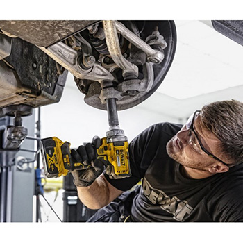 DeWalt set akumulatorskih bušilica DCK2077P2T (DCD791 + DCF894 + 2 x baterija 18V/5Ah + punjač + kofer) DeWalt set akumulatorskih bušilica DCK2077P2T (DCD791 + DCF894 + 2 x baterija 18V/5Ah + punjač + kofer)