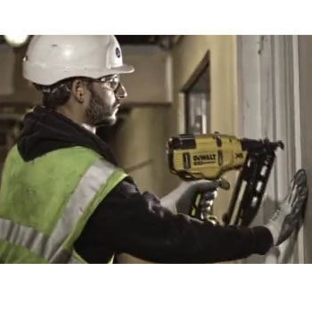 DeWalt aku zabijač eksera 18V DCN660P2 DeWalt aku zabijač eksera 18V DCN660P2