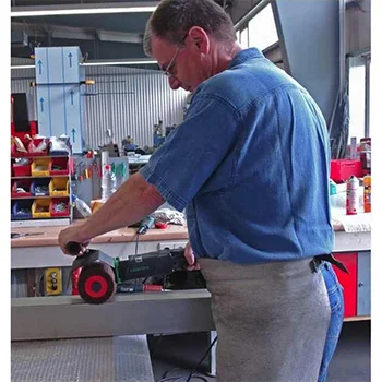 Eibenstock mašina za poliranje metala i drugih materijala 1300W ESM 1310 Eibenstock mašina za poliranje metala i drugih materijala 1300W ESM 1310