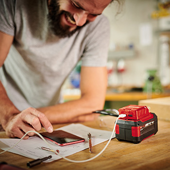 Einhell USB Power Bank baterija/starter Power X-Change TC-CP 18 Li USB - Solo Einhell USB Power Bank baterija/starter Power X-Change TC-CP 18 Li USB - Solo