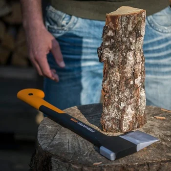 Fiskars sekira S X11 122443 Fiskars sekira S X11 122443