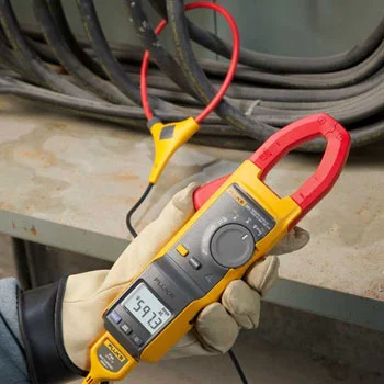 Fluke True RMS strujna klešta sa odvojivim ekranom i savitljivim adapterom za zahtevnije korisnike u energetici 381 Fluke True RMS strujna klešta sa odvojivim ekranom i savitljivim adapterom za zahtevnije korisnike u energetici 381