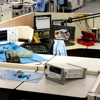 Fluke laboratorijski multimetar sa 5 ½ brojnim prikazom 8808A/SU Fluke laboratorijski multimetar sa 5 ½ brojnim prikazom 8808A/SU