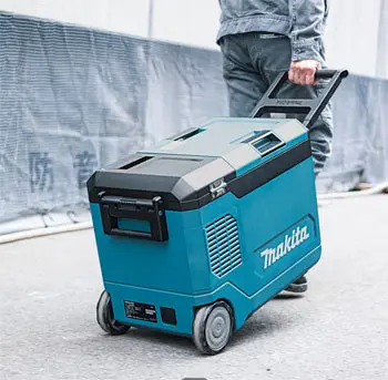 Makita CW006GZ akumulatorski rashladni i grejni termobox 23 l, 18V/40V XGT, bez baterije i punjača Makita CW006GZ akumulatorski rashladni i grejni termobox 23 l, 18V/40V XGT, bez baterije i punjača