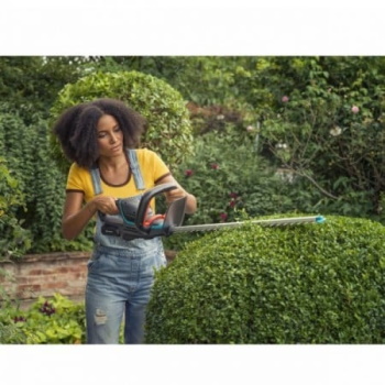 Gardena makaze za živu ogradu 50/18V P4A comfortcut ACCU SOLO GA 14730-55 Gardena makaze za živu ogradu 50/18V P4A comfortcut ACCU SOLO GA 14730-55