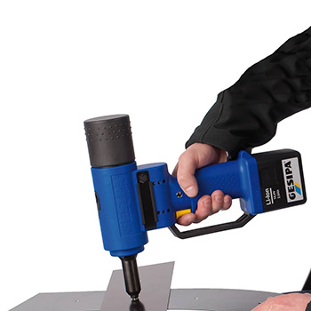 Gesipa akumulatorski pištolj za pop nitne PowerBird 14,4V sa punjačem i baterijom u koferu 1457186 Gesipa akumulatorski pištolj za pop nitne PowerBird 14,4V sa punjačem i baterijom u koferu 1457186