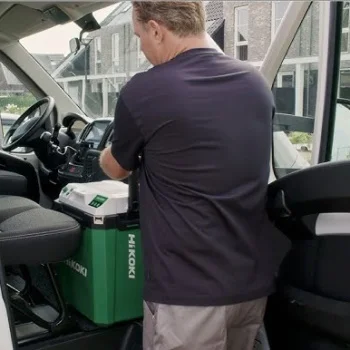 Hikoki akumulatorski frižider bez baterije i punjača 18V 24l UL18DF-W4Z Hikoki akumulatorski frižider bez baterije i punjača 18V 24l UL18DF-W4Z