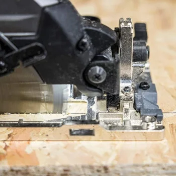 Hikoki akumulatorska kružna testera cirkular za drvo bez baterije i punjača 165mm 18V C1806DB-W2Z-7 Hikoki akumulatorska kružna testera cirkular za drvo bez baterije i punjača 165mm 18V C1806DB-W2Z-7