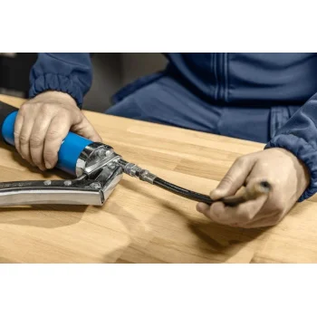 Hogert jednoručna pištoljska mazalica 600cm3 HT8G908 Hogert jednoručna pištoljska mazalica 600cm3 HT8G908