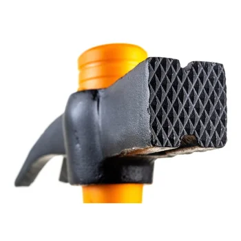 Ingco građevinski čekić HIHH80700  Ingco građevinski čekić HIHH80700