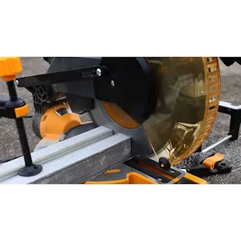 Ingco kružna testera ger 1800W BMS18002 Ingco kružna testera ger 1800W BMS18002