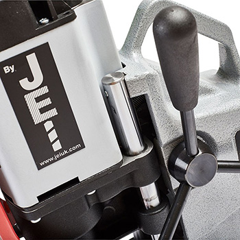 JEI Solutions MiniBeast™ magnetna bušilica do 35mm 1010W JEI Solutions MiniBeast™ magnetna bušilica do 35mm 1010W