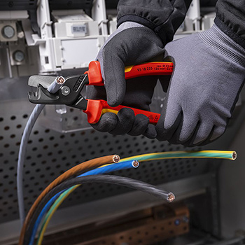 Knipex makaze za kablove StepCut XL 1000V VDE 225mm 95 18 225 Knipex makaze za kablove StepCut XL 1000V VDE 225mm 95 18 225