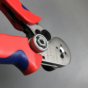 Knipex krimp klešta sa četiri trna za tokarene kontakte 180mm 97 52 64-6