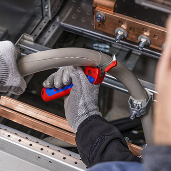 Knipex nož za skidanje izolacije sa krckalicom 16 50 145 SB Knipex nož za skidanje izolacije sa krckalicom 16 50 145 SB