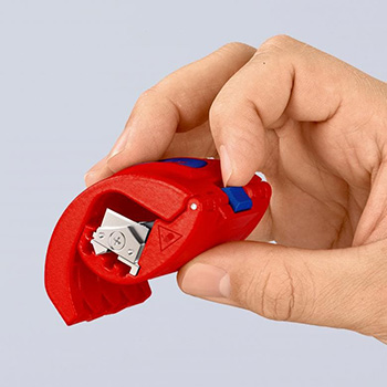 Knipex rezač plastičnih cevi 90 22 10 BK Knipex rezač plastičnih cevi 90 22 10 BK