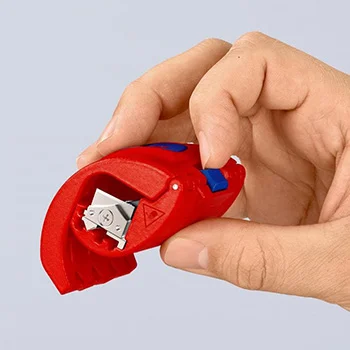 Knipex rezač plastičnih cevi 90 22 10 BK-8