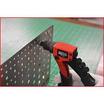 KS Tools klešta za zakivke 200mm 150.9605 KS Tools klešta za zakivke 200mm 150.9605