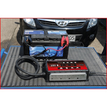 KS Tools visokofrekventni punjač baterija 12V+24V 25A/12.5A SMARTcharger 550.1745 KS Tools visokofrekventni punjač baterija 12V+24V 25A/12.5A SMARTcharger 550.1745