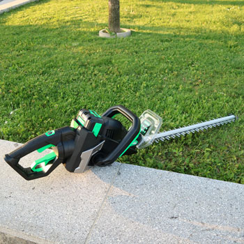 Garden Master baterijske makaze za živu ogradu 40V sa baterijom i punjačem Garden Master baterijske makaze za živu ogradu 40V sa baterijom i punjačem