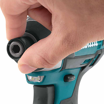 Makita LXT 18V komplet - akumulatorski udarni odvijač DTD152Z + akumulatorska bušilica-čekić DHR202Z + punjač + 2 baterije + torba Makita LXT 18V komplet - akumulatorski udarni odvijač DTD152Z + akumulatorska bušilica-čekić DHR202Z + punjač + 2 baterije + torba