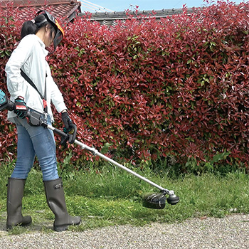 Makita akumulatorski višenamenski alat XGT 40V max UX01GZ01 + POKLON Makita baterija XGT Li-ion 40V/4.0Ah BL4040F 1910N6-8 Makita akumulatorski višenamenski alat XGT 40V max UX01GZ01 + POKLON Makita baterija XGT Li-ion 40V/4.0Ah BL4040F 1910N6-8