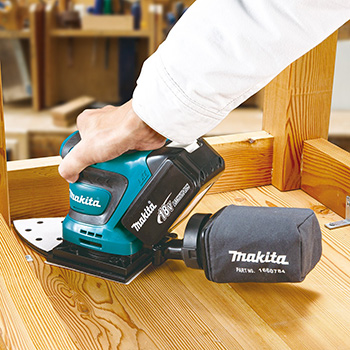Makita akumulatorska vibraciona brusilica 18V LXT DBO480Z Makita akumulatorska vibraciona brusilica 18V LXT DBO480Z