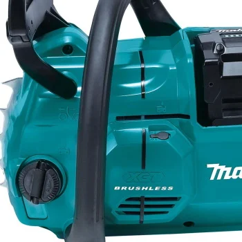 Makita akumulatorska lančana testera XGT 40V 35cm bez baterije i punjača UC022GZ Makita akumulatorska lančana testera XGT 40V 35cm bez baterije i punjača UC022GZ