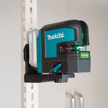 Makita akumulatorski laser sa ukrštenim linijama - zeleni SK105GDZ Makita akumulatorski laser sa ukrštenim linijama - zeleni SK105GDZ