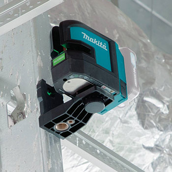 Makita akumulatorski laser sa ukrštenim linijama - zeleni SK105GDZ Makita akumulatorski laser sa ukrštenim linijama - zeleni SK105GDZ
