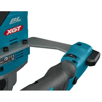Makita aku mešač 40V max XGT UT002GZ-7